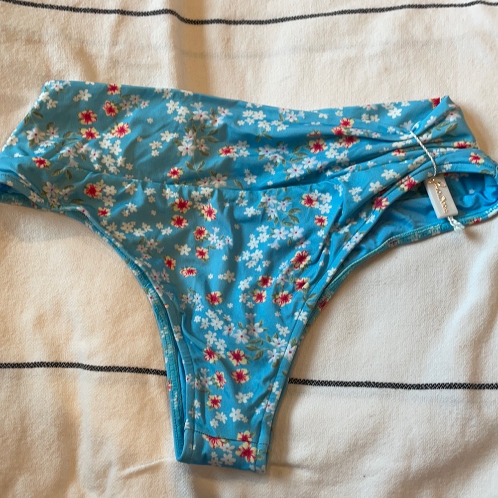 🌊Floral high waisted cheeky bottoms 🌊🌸🌻
